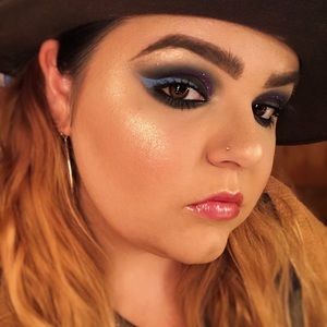 Meet your Posher, Makayla